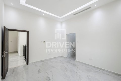 5 bedrooms Villa in Nadd Al Sheba, UAE No. 204766 13