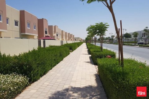 Villa de 3 chambres à Dubai, UAE No. 103420 2