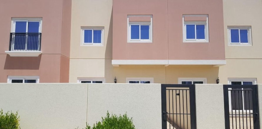 Villa de 3 chambres à Dubai, UAE No. 103420
