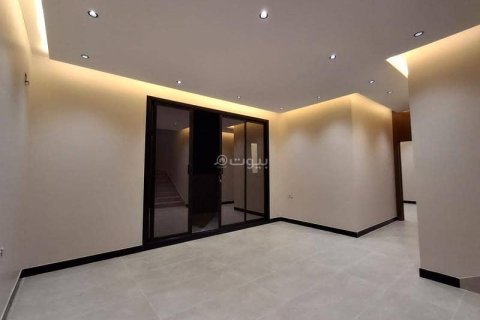 Вилла с 4 спальнями в Эр-Рияд, Саудовская Аравия №99683 10