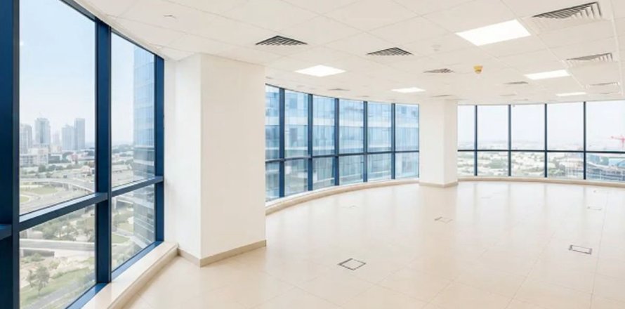 115.9m² Office in Dubai, UAE No. 200215