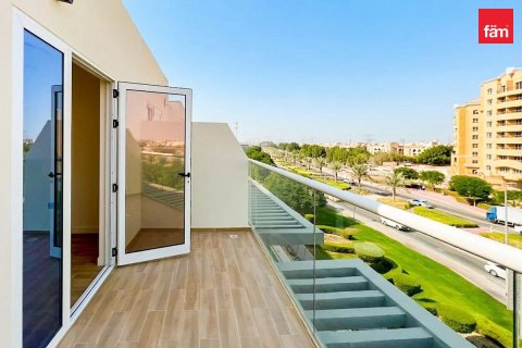 Villa de 4 dormitorios en Dubai, UAE No. 200216 4