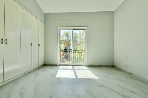 Villa de 5 chambres à Dubai Investment Park, UAE No. 146807 14