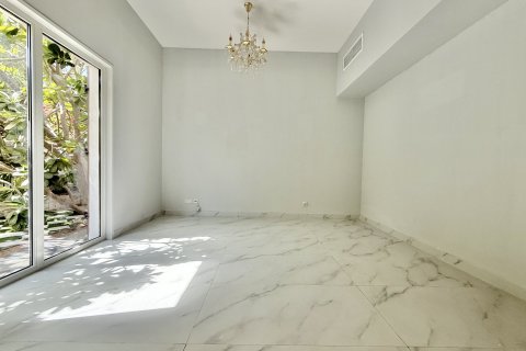 Villa de 5 chambres à Dubai Investment Park, UAE No. 146807 7