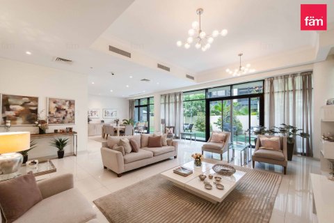 5 bedrooms Villa in Dubai, UAE No. 166189 3