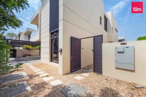 5 bedrooms Villa in Dubai, UAE No. 166189 10