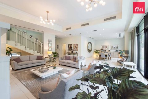 5 bedrooms Villa in Dubai, UAE No. 166189 12