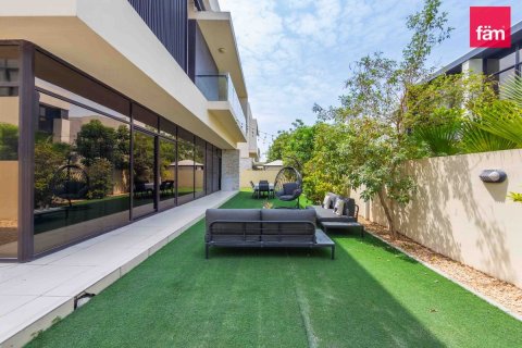 5 bedrooms Villa in Dubai, UAE No. 166189 6