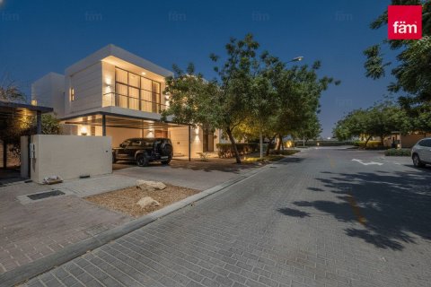 5 bedrooms Villa in Dubai, UAE No. 166189 7