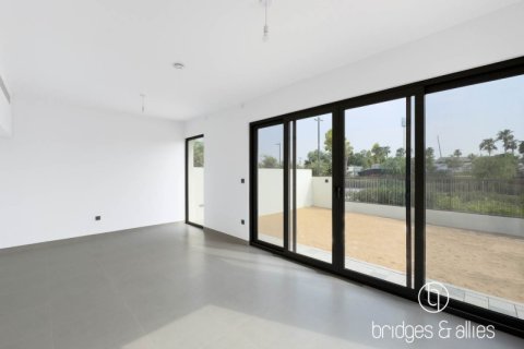 Villa de 4 dormitorios en Dubai, UAE No. 102450 4