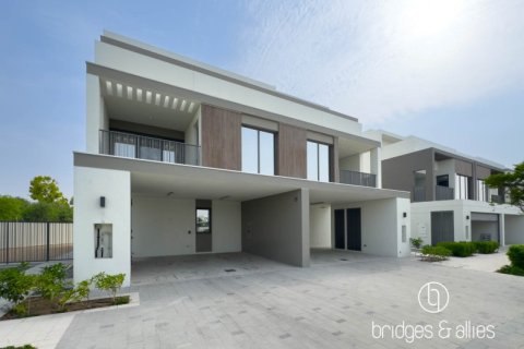 Villa de 4 dormitorios en Dubai, UAE No. 102450 30