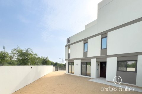 Villa de 4 dormitorios en Dubai, UAE No. 102450 6