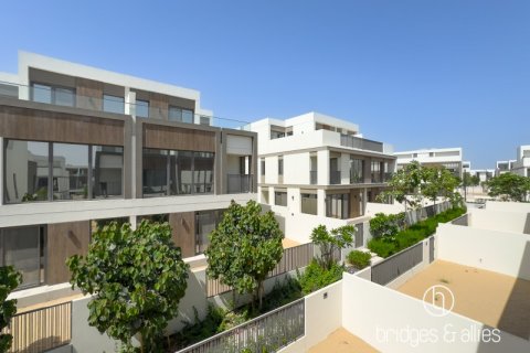 Villa de 4 dormitorios en Dubai, UAE No. 102450 14