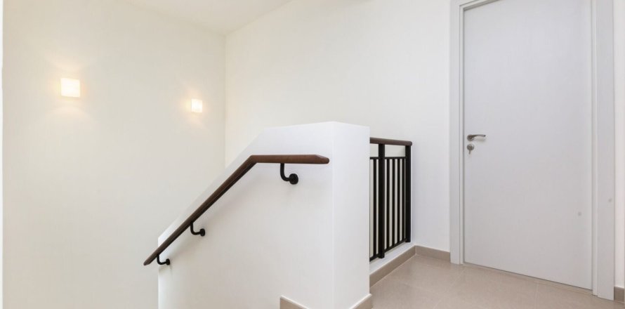 3 bedrooms Townhouse in Naseem Townhouses, UAE No. 146669