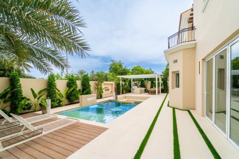 Villa de 5 dormitorios en Dubai, UAE No. 154366