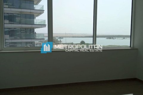 Apartment de 2 dormitorios en  Yas Island, UAE No. 147946 6