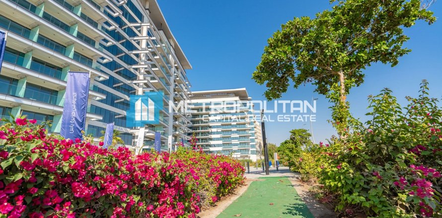 Apartment de 2 dormitorios en  Yas Island, UAE No. 147946