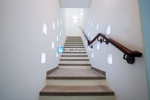 5 bedrooms Villa in Ghantoot, UAE No. 147943 16