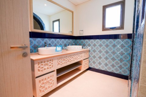 5 bedrooms Villa in Ghantoot, UAE No. 147943 18