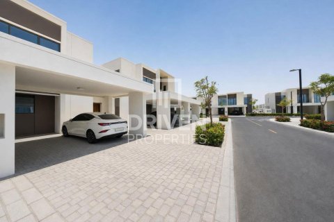 3 bedrooms Townhouse in Nara, UAE No. 191455 3