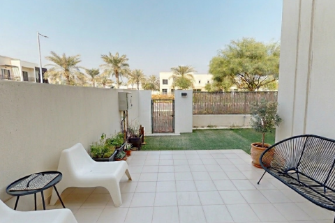 3 bedrooms Townhouse in Dubai, UAE No. 149687
