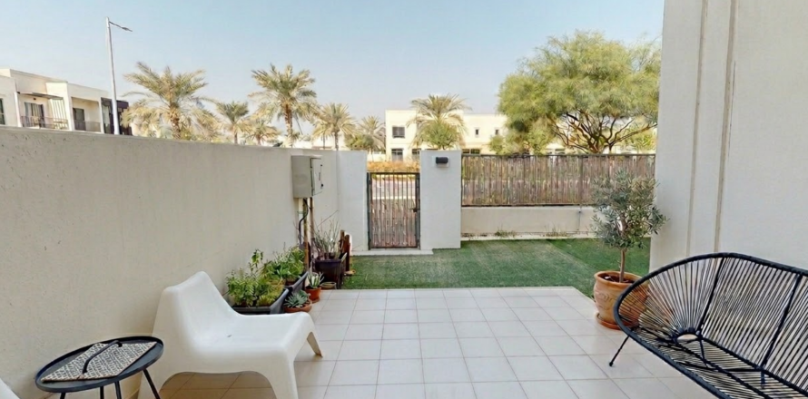 3 bedrooms Townhouse in Dubai, UAE No. 149687