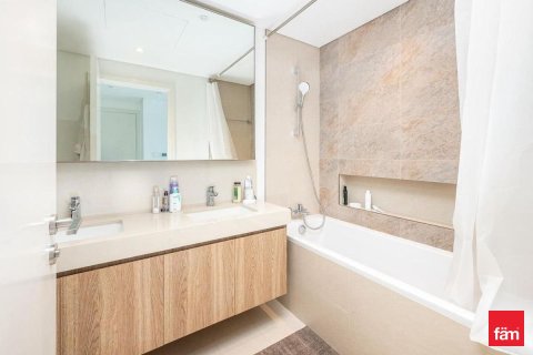 Квартира с 3 спальнями в Даунтаун Дубай (Даунтаун Бурдж Дубай), ОАЭ №141663 13