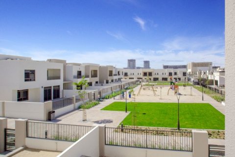 Таунхаус с 3 спальнями в Hayat Townhouses, ОАЭ №149126 18
