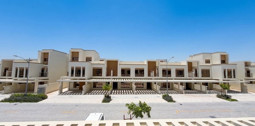 Townhouse de 4 dormitorios en Dubai, UAE No. 162619