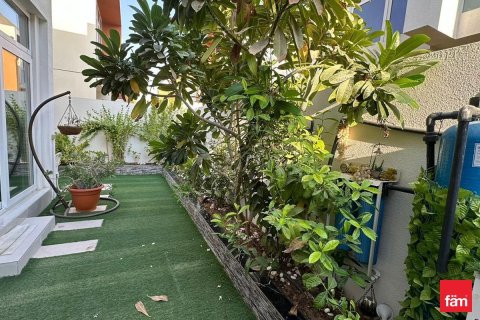 3 bedrooms Townhouse in Dubai, UAE No. 134077 6