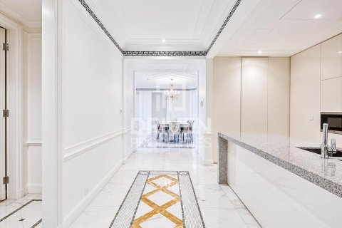 Квартира с 4 спальнями в Palazzo Versace, ОАЭ №209379 5