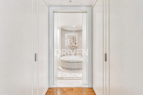 Квартира с 4 спальнями в Palazzo Versace, ОАЭ №209379 9