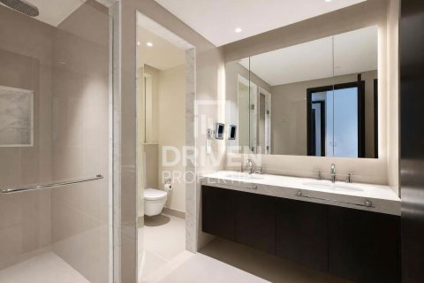 Квартира с 2 спальнями в The Address Residence Fountain Views, ОАЭ №209376 11