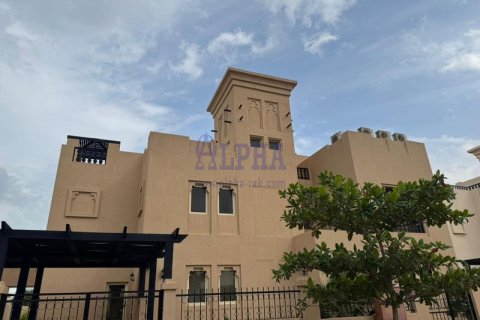 5 bedrooms Villa in Al Hamra Village, UAE No. 135289