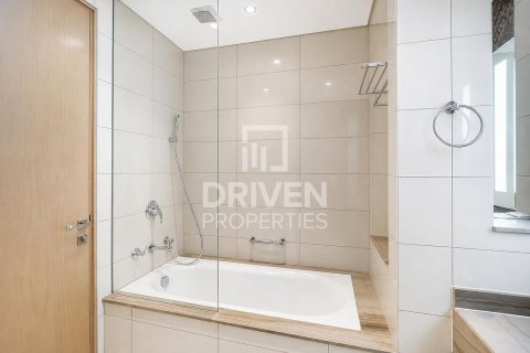 1 bedroom Apartment in DAMAC Towers by Paramount, UAE No. 204042 14