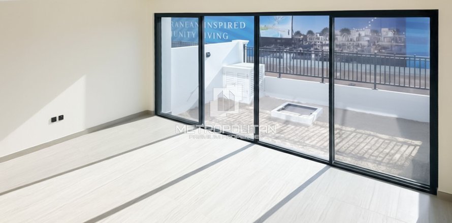 4 bedrooms Townhouse No. 129134