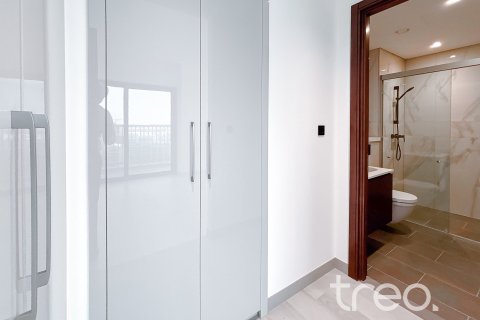3 bedrooms Apartment in Dubai, UAE No. 183093 19