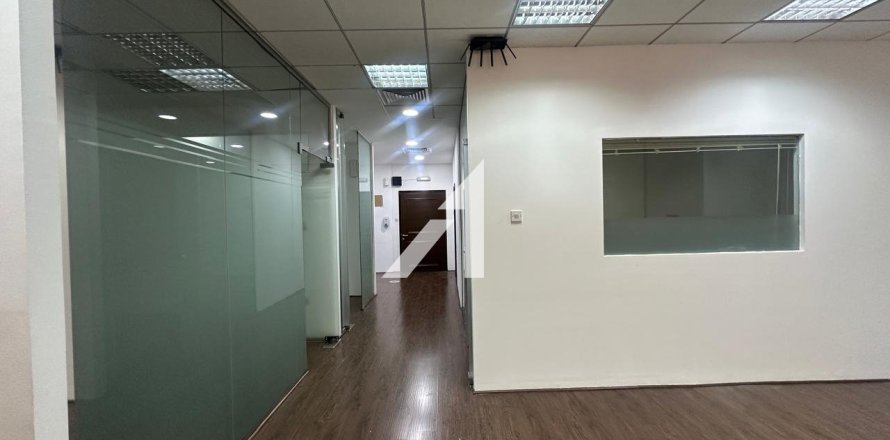 Office de 119m² en Sheikh Zayed Road, UAE No. 145986