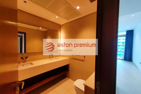 Квартира с 2 спальнями в Дубай Марина, ОАЭ №145991 23