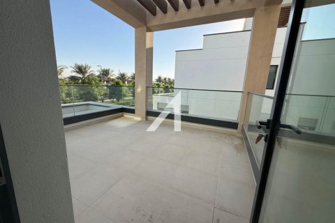 Villa de 4 dormitorios en Caya, UAE No. 145987 15