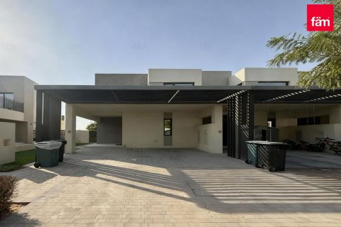 4 bedrooms Villa in Dubai, UAE No. 142646 13