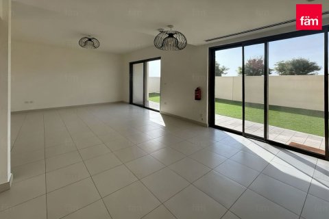 4 bedrooms Villa in Dubai, UAE No. 142646 8