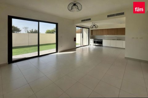 4 bedrooms Villa in Dubai, UAE No. 142646 6