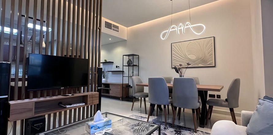 Квартира с 2 спальнями в Dubai Sports City, ОАЭ №141279