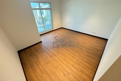 Villa de 4 dormitorios No. 127106 12