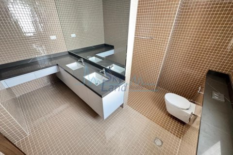 Villa de 4 dormitorios No. 127106 37