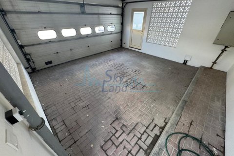 Villa de 4 dormitorios No. 127106 36