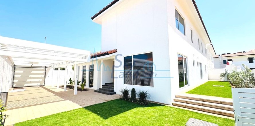 Вилла с 5 спальнями №127104