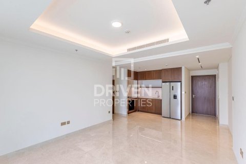 2 bedrooms Apartment in EMAAR Beachfront, UAE No. 192775 4
