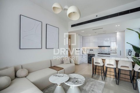 2 bedrooms Apartment in District 11, UAE No. 192776 3